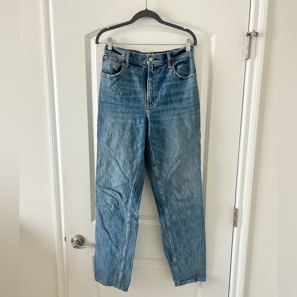 Abercrombie & Fitch The 90s Straight Ultra Highrise Jeans